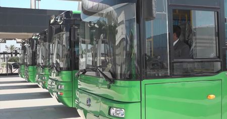 Chiński prezent dla targanego wojną kraju. Syria otrzymała 100 autobusów komunikacji miejskiej
