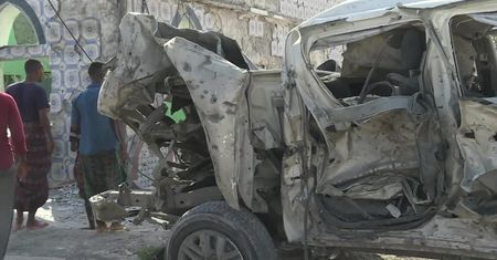 Eksplozja samochodu koło parlamentu w Mogadiszu