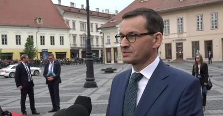 Premier o słowach L. Wałęsy: Chcemy rozwiązywać problemy, a nie rozwiązywać Unię Europejską