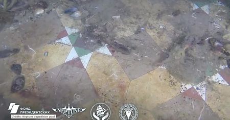 XIX-wieczne obrazy rosyjskiego malarza znalezione we wraku okrętu. Zdjęcia z ekspedycji na dnie Morza Czarnego