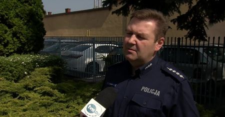 Na głowie kominiarka, w ręku “pistolet”. Napad na stację benzynową pod Warszawą