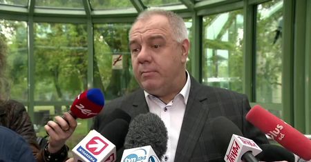 Opozycja o zawieszeniu strajku nauczycieli