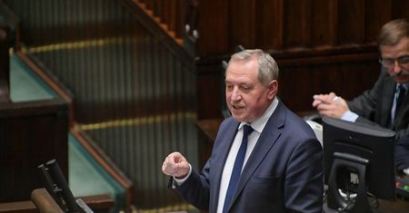 Sejm nie poparł wniosku o odwołanie ministra środowiska Henryka Kowalczyka