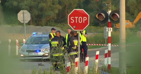 Nie żyje motocyklista, który na niestrzeżonym przejeździe kolejowym zderzył się z szynobusem