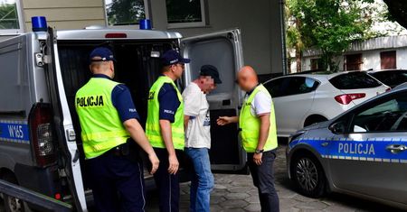Szczecin: zarzuty dla sprawców ataku na księdza
