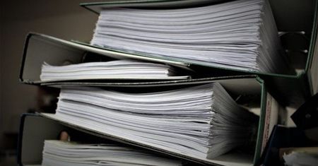 PRÓBOWAŁA WYŁUDZIĆ PIENIĄDZE Z BANKÓW. USŁYSZAŁA PRAWIE 150 ZARZUTÓW