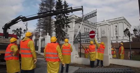 Usunięto ogrodzenie sprzed budynków parlamentu. Macedoński rząd realizuje wyborczą obietnicę otwartości