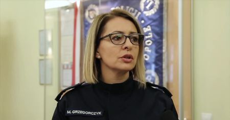 Na Opolszczyźnie kierowca wjechał w drzewo. Dwie osoby zginęły, a dwie trafiły do szpitala