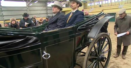 Pokaz historycznych powozów we Wrocławiu. Najstarsze mają ponad 100 lat