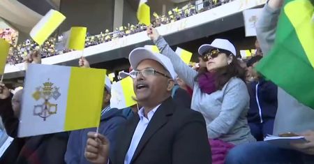 Ponad 100 tys. wiernych wzięło udział w mszy papieskiej na Półwyspie Arabskim