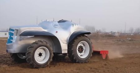 Motoryzacyjne innowacje w służbie rolnictwa. W Chinach rozpoczął pracę pierwszy w pełni elektryczny traktor