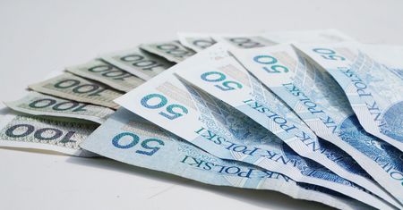 Spadek dochodów zmusza samorządy do zadłużania się. W przyszłym roku kilkadziesiąt z nich będzie mieć problem z obsługą swojego długu