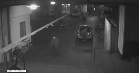 Polityk prawicowej Alternatywy dla Niemiec został pobity w Bremie. Policja opublikowała nagranie