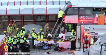Trzy osoby zginęły, a 23 zostały ranne w wypadku w Kanadzie. Autobus wjechał w wiatę przystankową