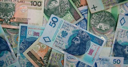 Fałszywy banknot? Co należy zrobić?