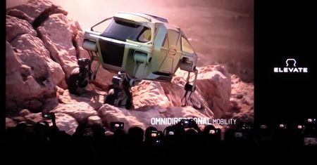 “Samochód kroczący” do zadań specjalnych. Hyundai Elevate jednym z hitów targów w Las Vegas