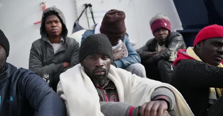 Na dwóch statkach z imigrantami kończy się woda pitna. Żaden kraj nadal nie dał zgody na przyjęcie 49 osób