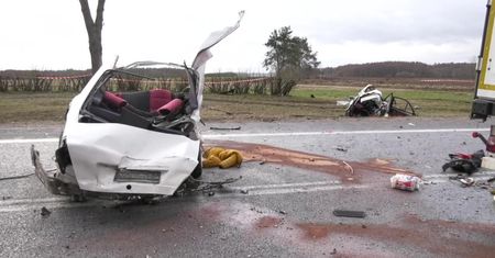 Dwóch nastolatków zginęło w zderzeniu osobówki z samochodem ciężarowym na Podlasiu