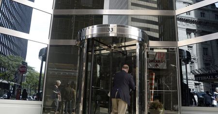 Agencja Fitch utrzymała w piątek rating Polski na poziomie “A-” z perspektywą stabilną