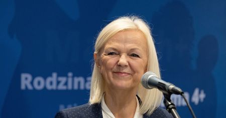 Borys-Szopa: wniosek o 500 plus do końca września to świadczenie z wyrównaniem