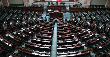 CBOS: PiS – 46 proc., KO – 23 proc., PSL – 8 proc., SLD – 5 proc.