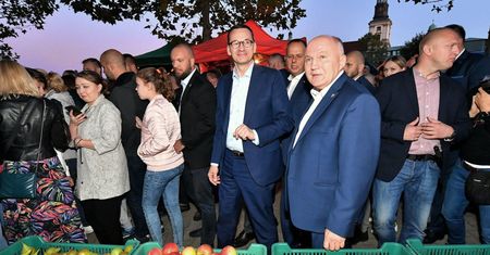 Morowiecki w niedzielę wieczorem spotkał się z rolnikami