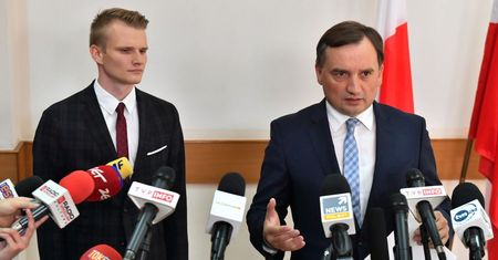 Ziobro: zabezpieczyliśmy kwotę 1 mld 400 mln zł należących głównie do karteli narkotykowych