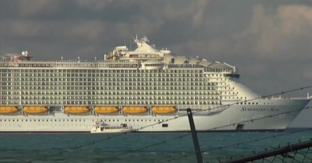 Statek z pomocą humanitarną przybił do wyspy Grand Bahama