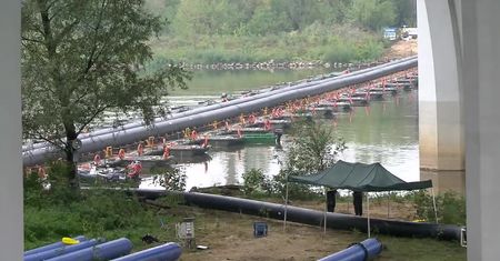 Ostatnie próby awaryjnego rurociągu. Ma odprowadzać nieczystości z lewobrzeżnej Warszawy do oczyszczalni Czajka