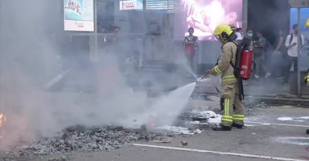Nie ustają protesty w Hongkongu. Demonstranci wezwali prezydenta Trumpa do “wyzwolenia” miasta