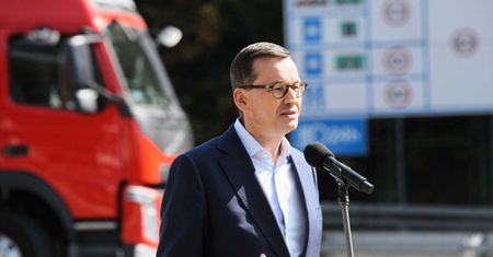 Morawiecki: straty z powodu przemytu paliwa sięgały 22-24 mln zł dziennie