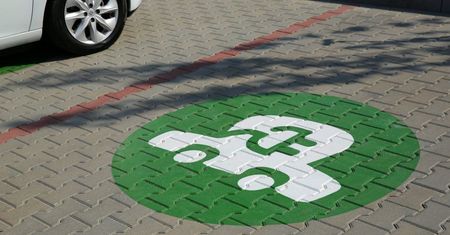 Licznik elektromobilności: w Polsce jeździ prawie 6,7 tys. aut na prąd