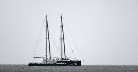 Gdańsk: aktywiści Greenpeace kontynuują protest w terminalu Portu Gdańsk
