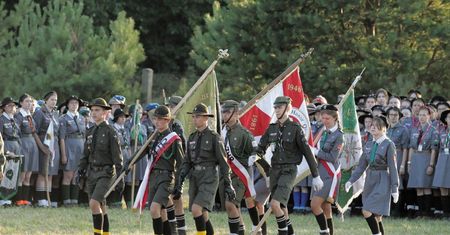 ZHR: podczas apelu otwierającego zlot w Rybakach zasłabło ok. 60 osób
