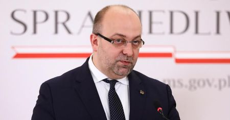 Piebiak: w poczuciu odpowiedzialności za reformę sądownictwa podaję się do dymisji