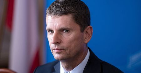 Piontkowski: mam nadzieję, że na początku września zajęcia w szkołach normalnie się odbędą