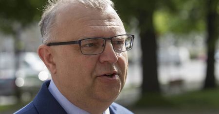 Obywatele RP nie chcą Kazimierza Ujazdowskiego jako kandydata do Senatu