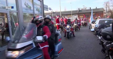 Motocykliści, żołnierze i cukiernicy w roli Mikołajów. Obdarowali dzieci z domów dziecka