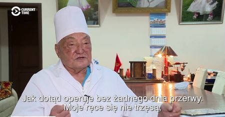 93-lata i wciąż operuje. Najstarszy chirurg na świecie w Księdze Rekordów Guinessa