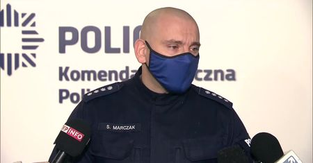 Zatrzymano 23-latka, który chciał zdetonować samochód pod warszawskim komisariatem