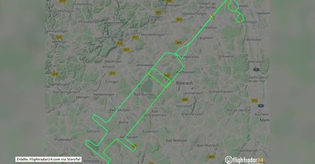 Niemiecki pilot pokonał trasę w kształcie strzykawki, żeby zachęcić do szczepień przeciwko COVID-19