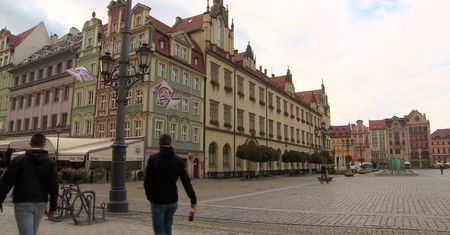 Wysokie kary za łamanie obostrzeń. Nawet 30 tys. zł za przyjęcie gościa w hotelu