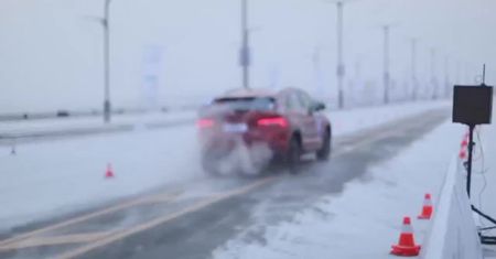 W chińskim Heihe trwa pierwszy festiwal testowania samochodów w niskich temperaturach