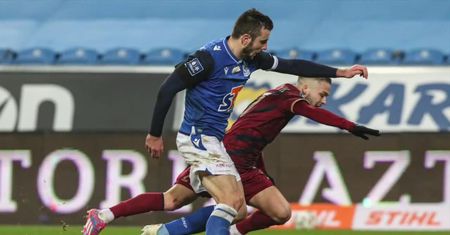 Pogoń Szczecin rozgromiła na wyjeździe Lecha Poznań 4:0 w zaległy spotkaniu 5. kolejki ekstraklasy