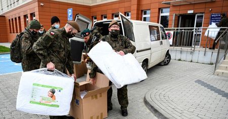 Około 10 tysięcy żołnierzy pomaga administracji cywilnej w związku z pandemią
