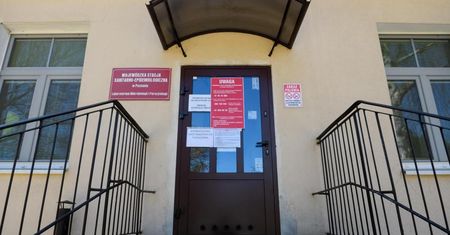 CIR przypomina zasady postępowania po kontakcie z osobą zakażoną