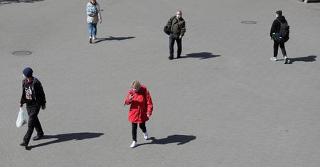 Projekt na kwarantannę narodową: wyjścia z domu tylko do pracy, lekarza, po zakupy