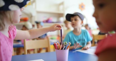 Wszyscy rodzice dzieci do 8 lat otrzymali prawo do dodatkowego zasiłku