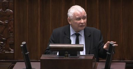 “Macie krew na rękach, będziecie siedzieć!”. Emocjonalne wystąpienie J. Kaczyńskiego w Sejmie