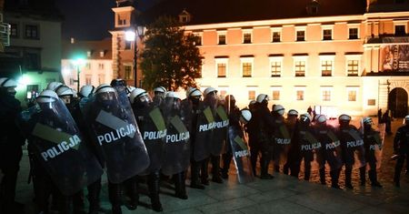 Będą dodatki dla policjantów z oddziałów prewencji i kontrterrorystów